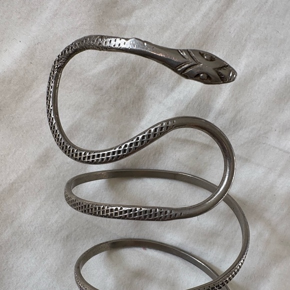 Vintage silver snake arm cuff - Picture 2 of 3